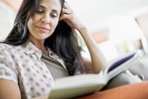 Benefits-of-reading-in-English-2-300x200